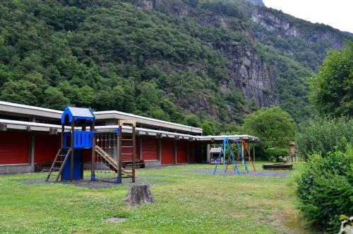 Paese 1