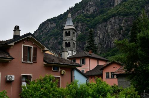 Paese 2