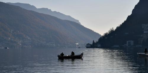 Lago di lugano, pescatore